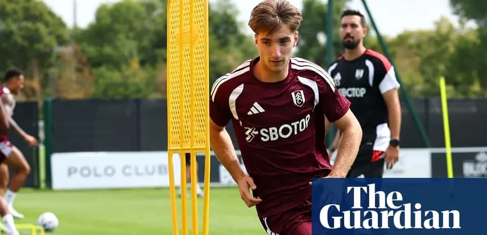 Jugador entrenando en la sesión de Fulham FC