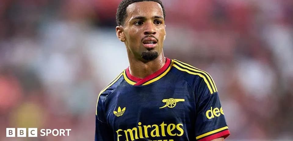 Jugador de Arsenal en el campo durante partido