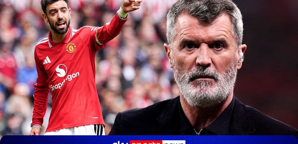 Bruno Fernandes señalando durante un partido de Manchester United