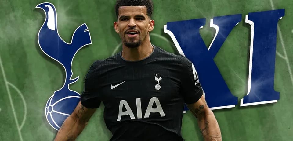 Jugador de Tottenham con camiseta negra en el campo