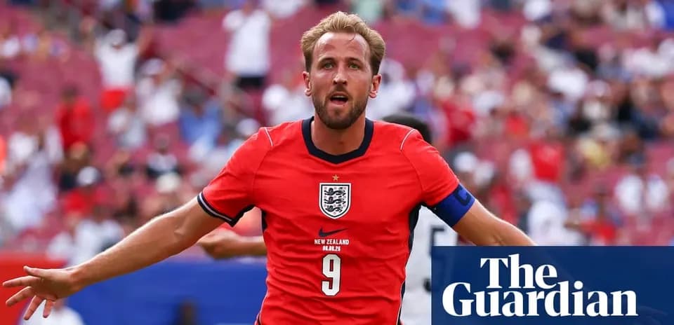 Jugador de Inglaterra celebrando un gol en partido