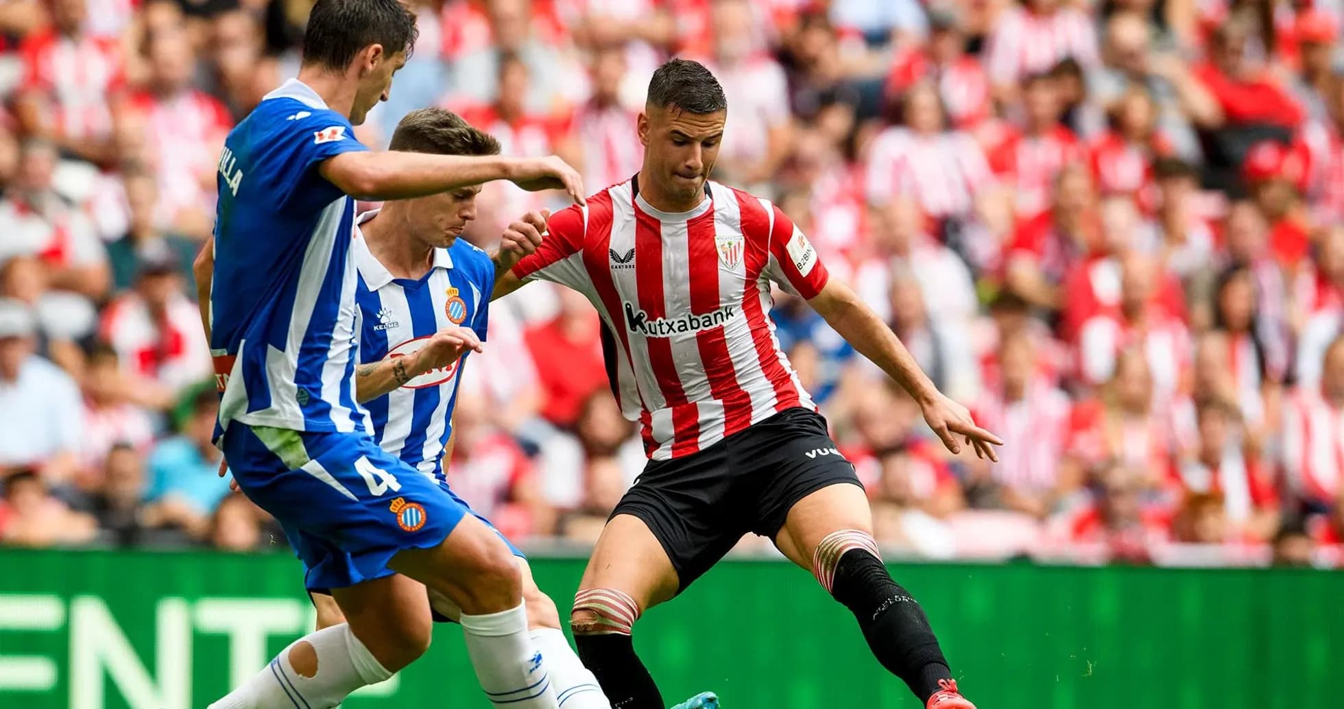 Espanyol y Athletic Club en acción