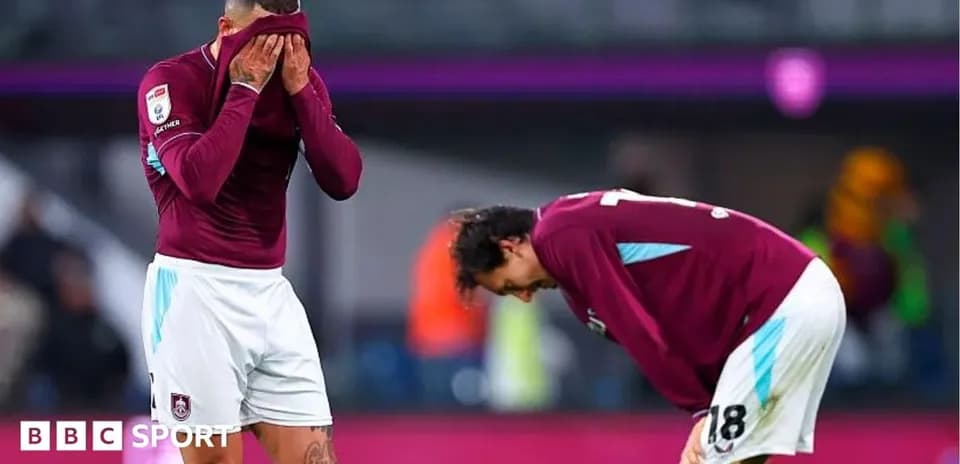 Jugadores de West Ham mostrando desánimo tras el partido