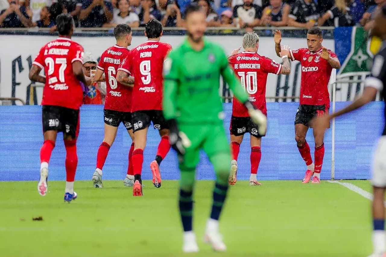 Jugadores de Flamengo celebrando un gol