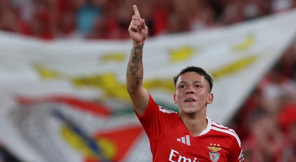 Jugador de Benfica celebrando un gol