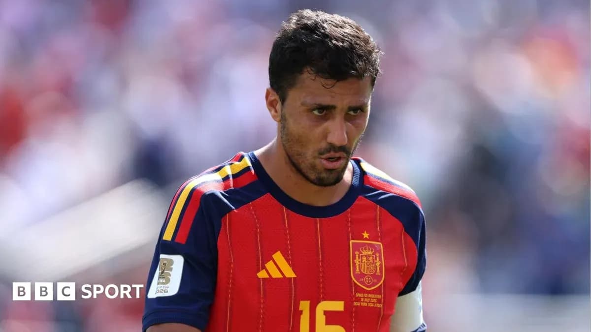 Jugador de España en el campo durante el partido