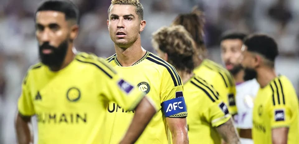 Jugadores de Al Nassr en el campo durante partido