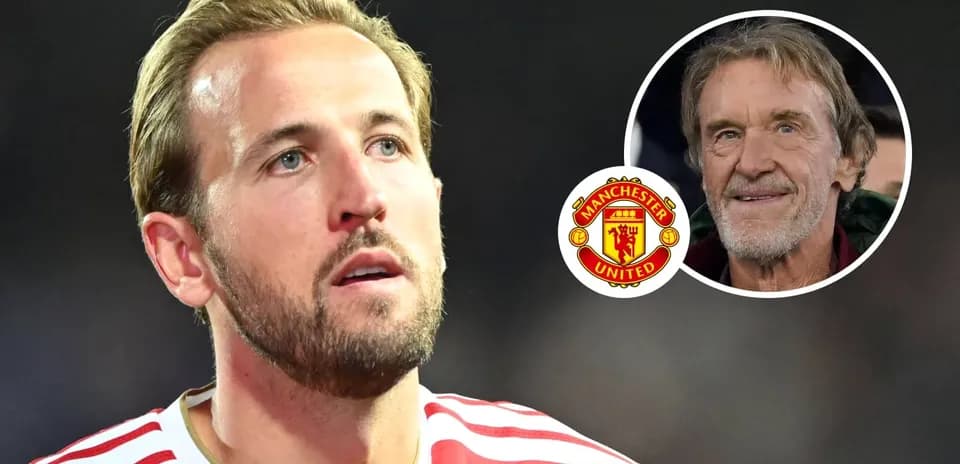 Jugador de fútbol con camiseta de Manchester United