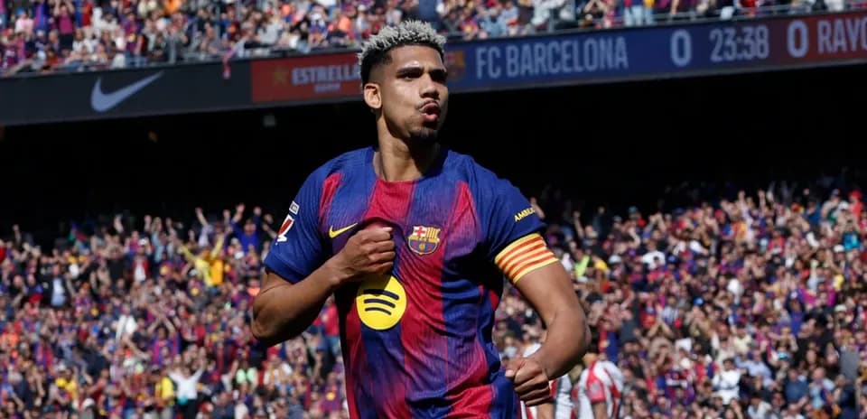 Jugador del Barcelona celebrando un gol en el Camp Nou