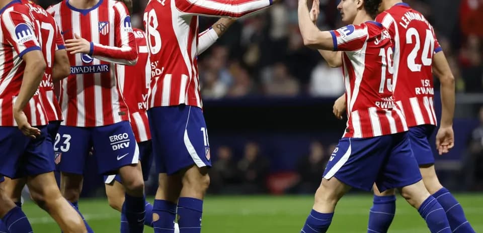 Jugadores de Atlético Madrid celebrando un gol