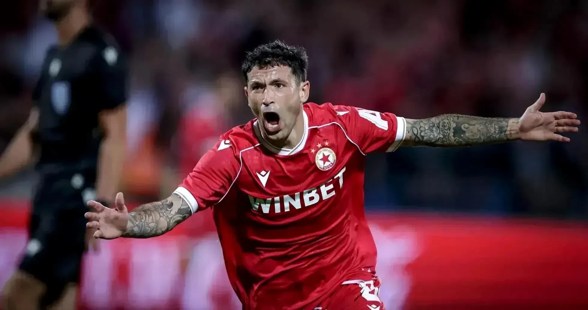 Jugador celebrando un gol en la UEFA Europa League