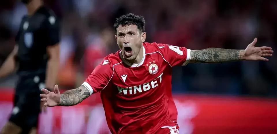 Jugador celebrando un gol en la UEFA Europa League