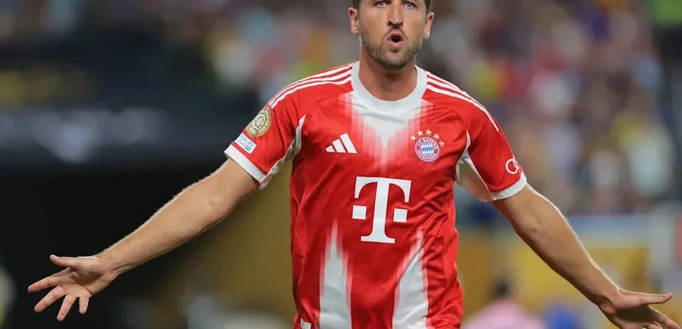 Jugador de Bayern Múnich celebrando un gol en partido