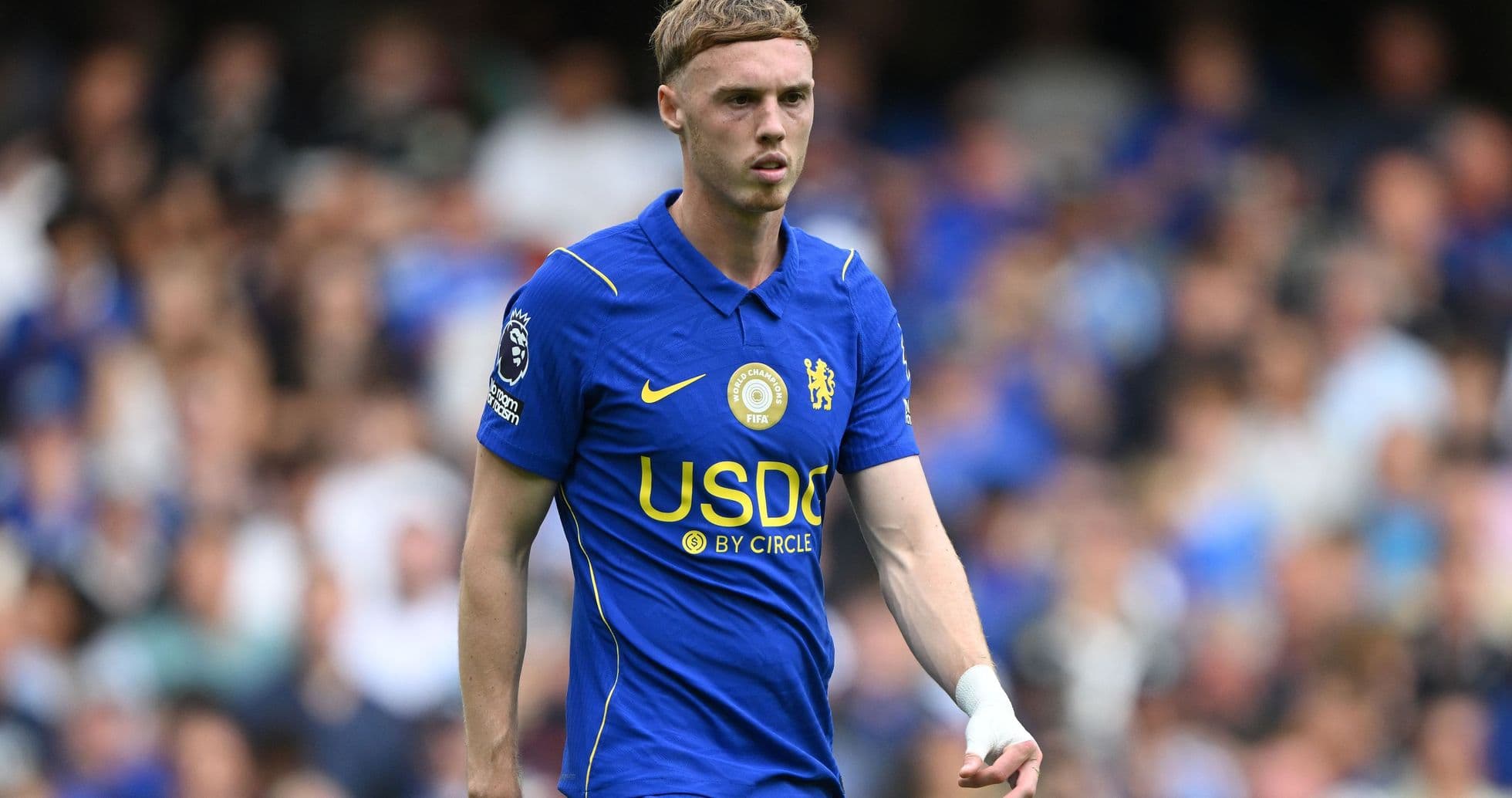 Jugador de Chelsea en el campo durante el partido