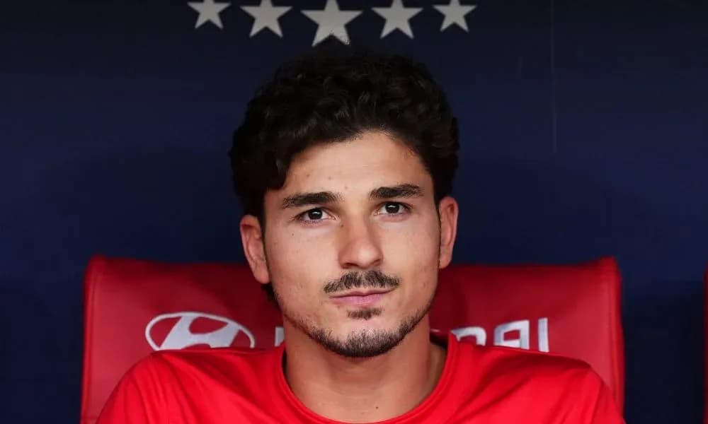 Jugador en el banquillo durante el partido