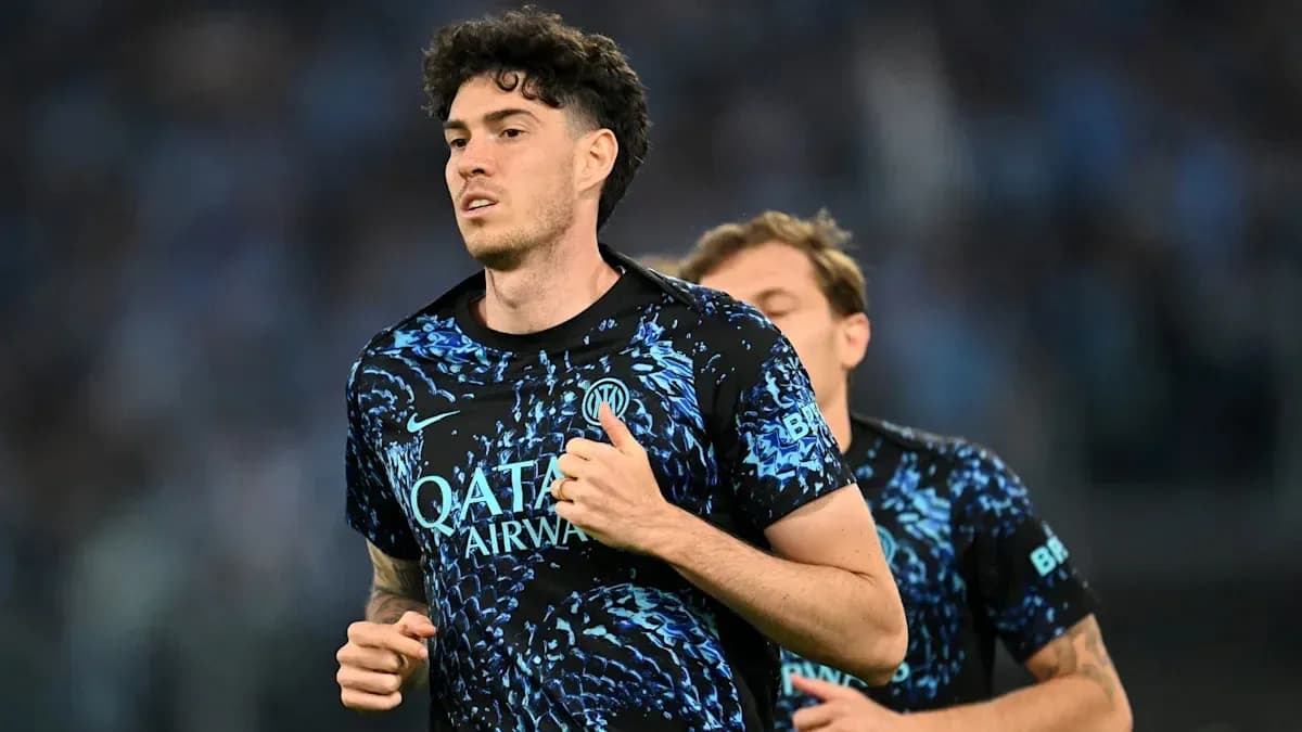 Jugador corriendo durante el calentamiento en el campo