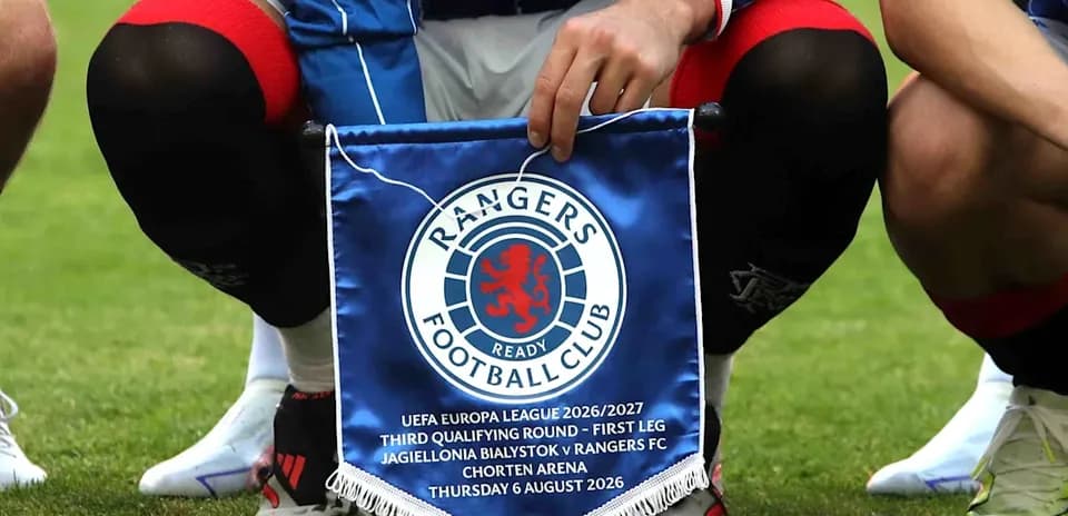Bandera del Rangers FC para el partido