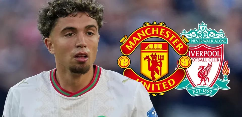 Jugador de fútbol con logotipos de Manchester United y Liverpool