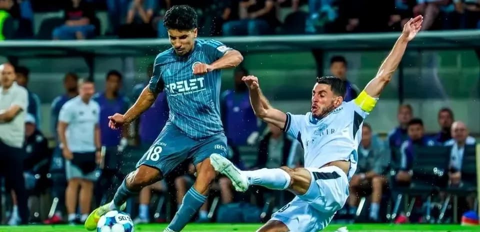 Jugador de Hapoel Beer Sheva en acción