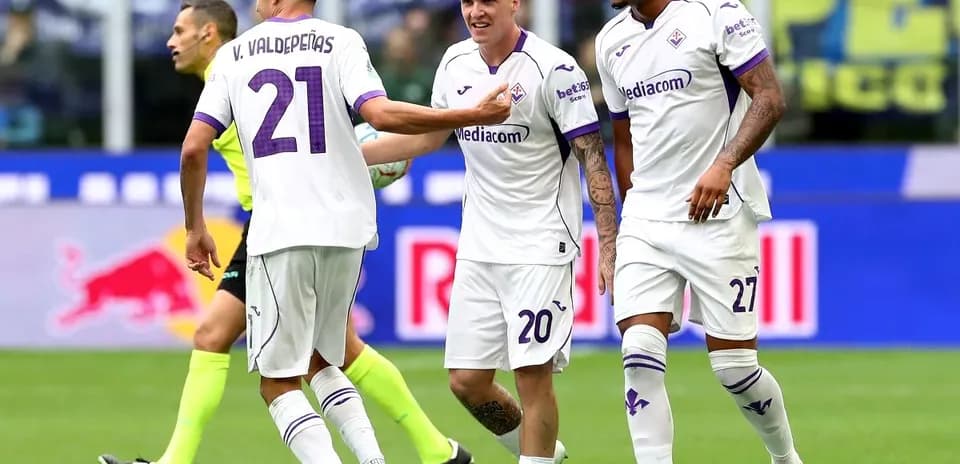 Jugadores de Fiorentina celebrando un gol