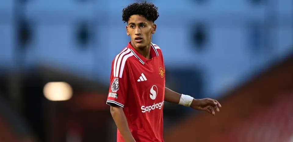 Jugador de Manchester United en el campo durante partido