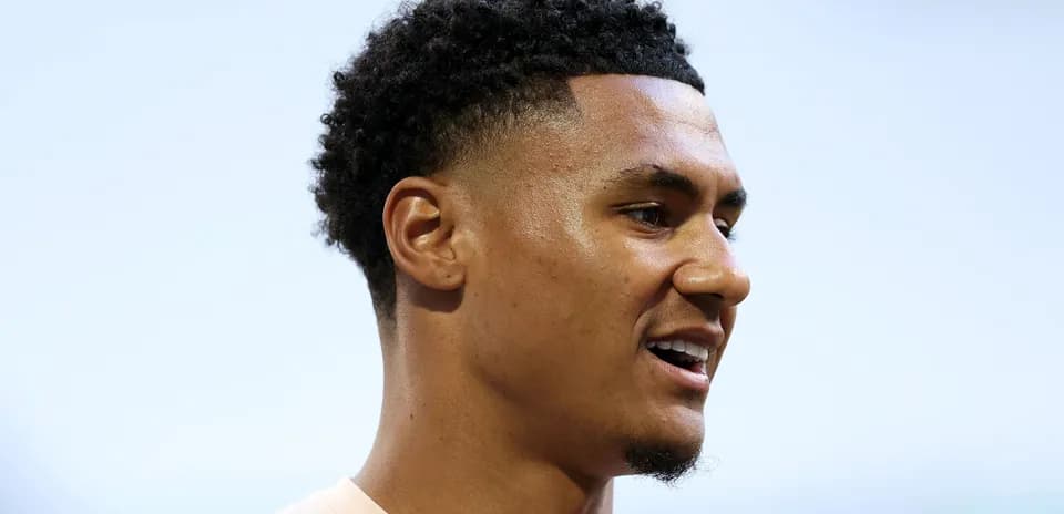 Jugador sonriendo durante una sesión de entrenamiento
