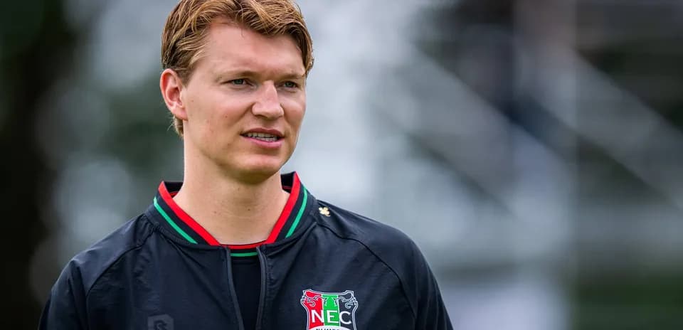 Jugador de NEC Nijmegen durante la sesión de entrenamiento