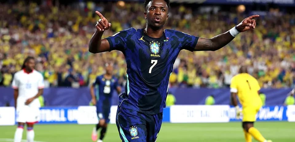 Vinícius Jr. celebrando un gol en el partido