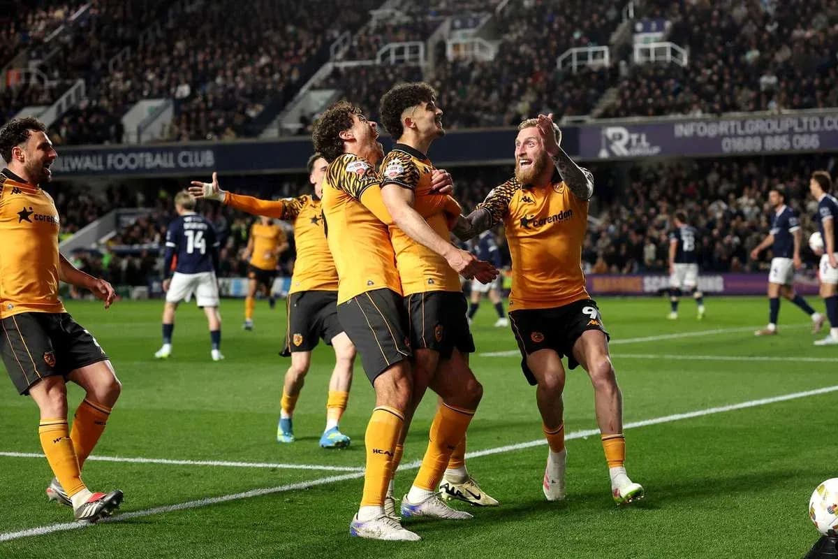 Jugadores de Hull City celebrando un gol en el partido