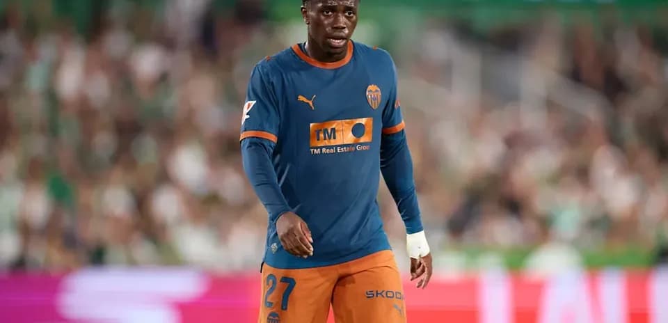 Jugador de Valencia CF en el campo durante el partido