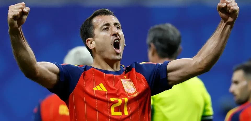 Jugador de España celebrando en el campo de juego