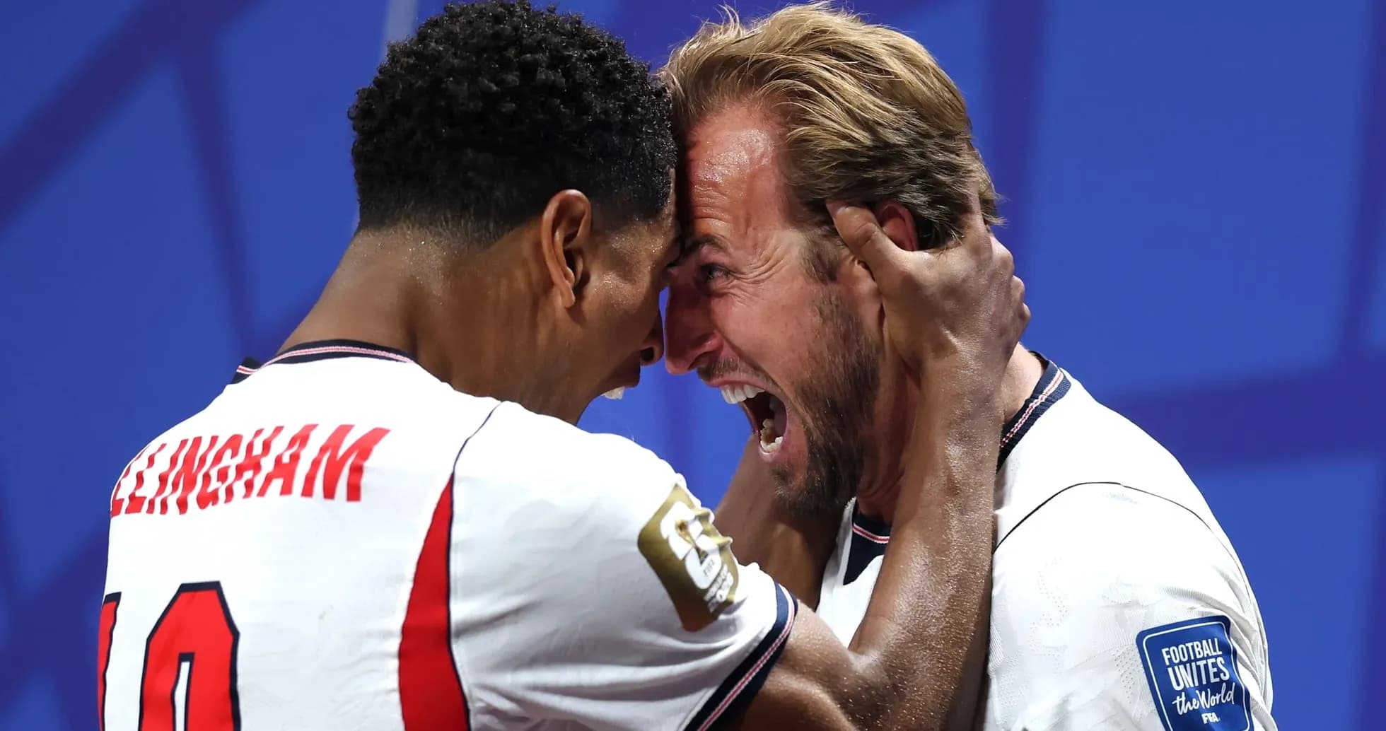 Bellingham y Kane celebrando un gol