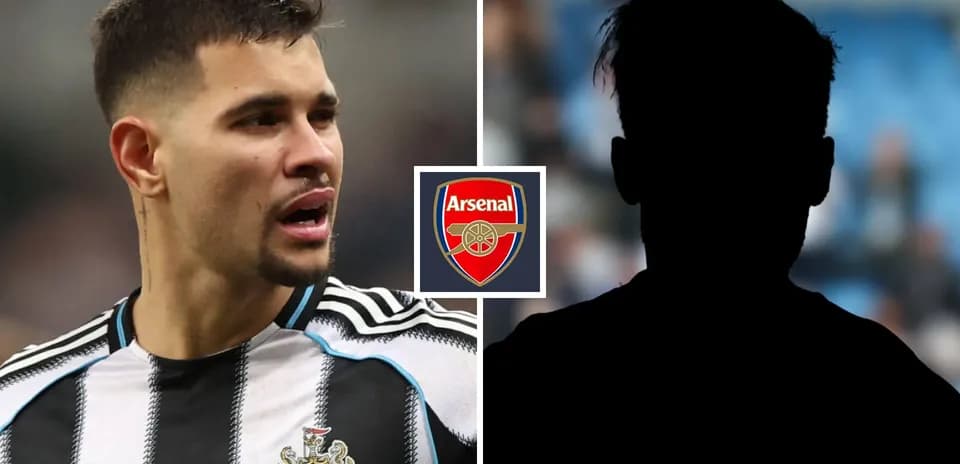 Jugador de Newcastle con camiseta negra y blanca