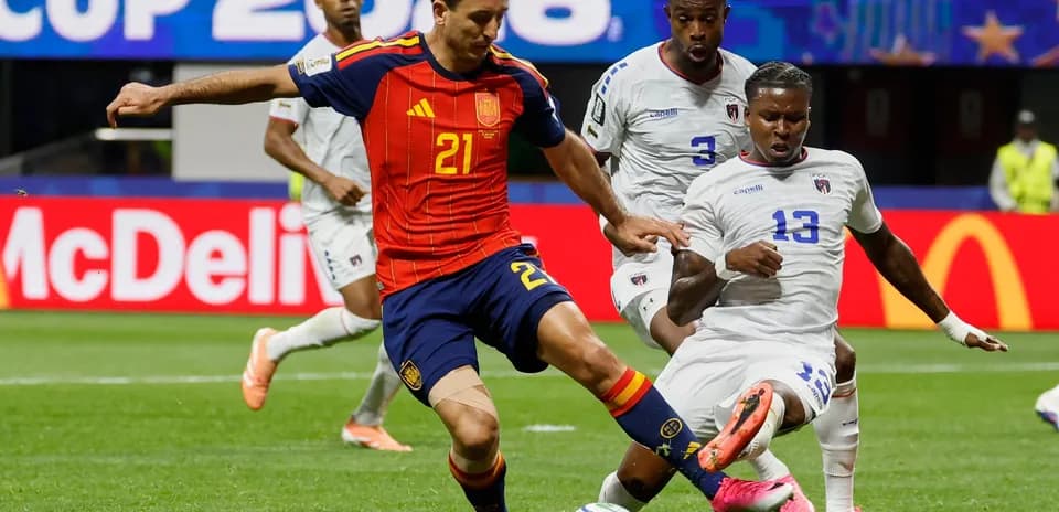 Jugador de España en acción durante el partido