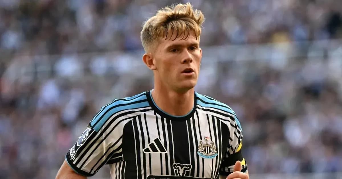 Jugador de Newcastle United en el campo durante partido