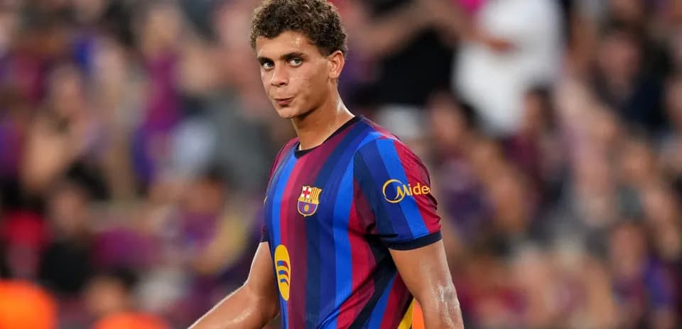 Jugador del FC Barcelona en el campo durante el partido