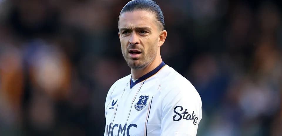 Jugador de Everton en uniforme durante el partido