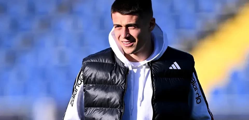 Jugador en el campo antes del partido