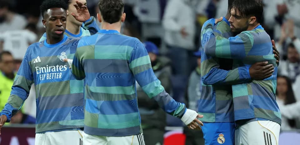 Jugadores del Real Madrid en el calentamiento previo