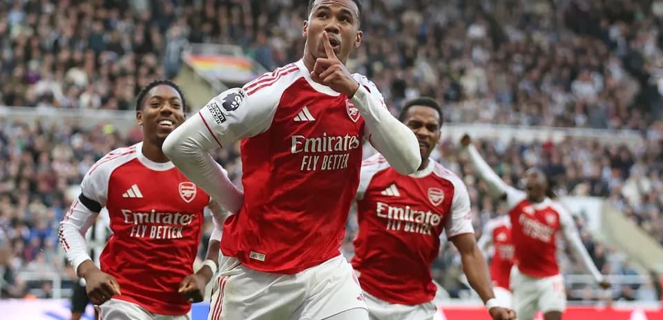 Jugadores del Arsenal celebrando un gol en el partido