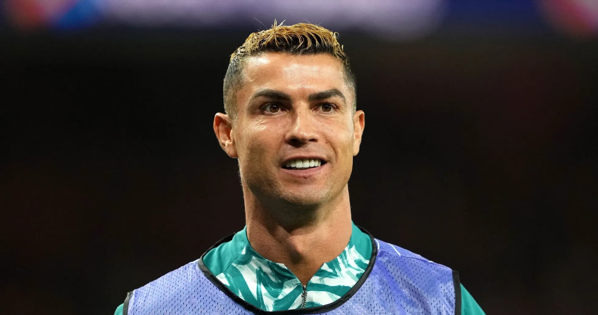 Jugador en el calentamiento antes del partido