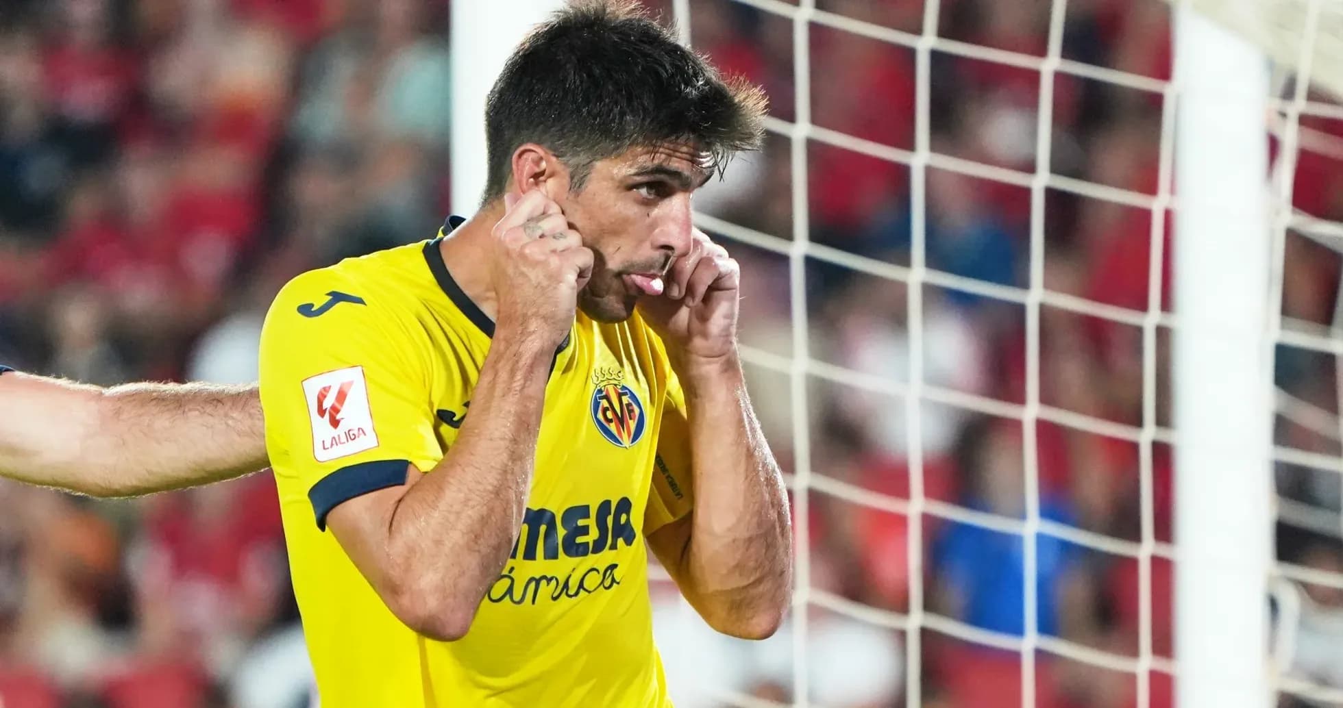 Jugador de Villarreal durante el partido contra Mallorca