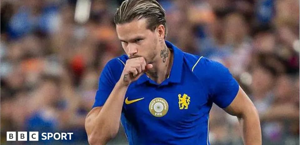 Jugador de Chelsea en acción durante un partido