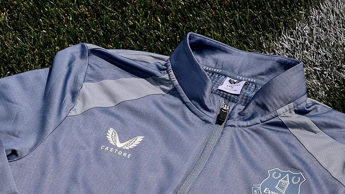 Chaqueta de entrenamiento gris de Everton FC