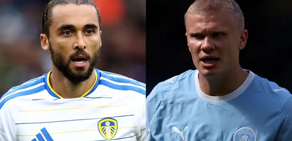 Jugadores de Leeds y Manchester City en el campo