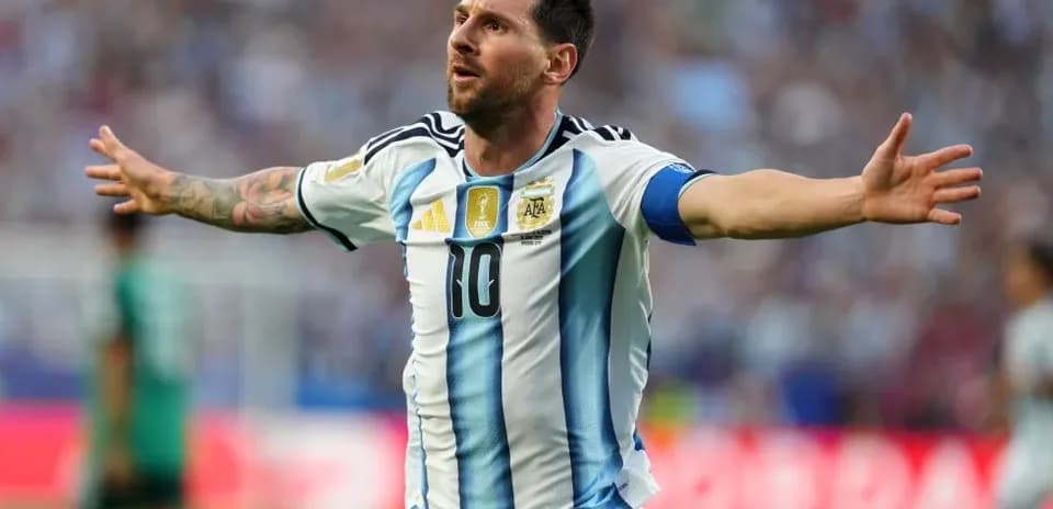 Lionel Messi celebrando un gol con Argentina