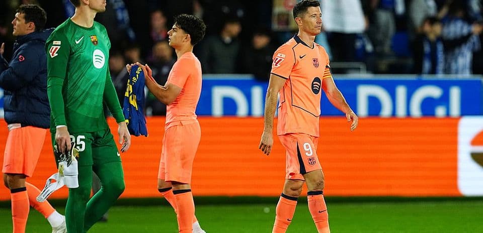 Jugadores del Barcelona tras el partido contra Alavés
