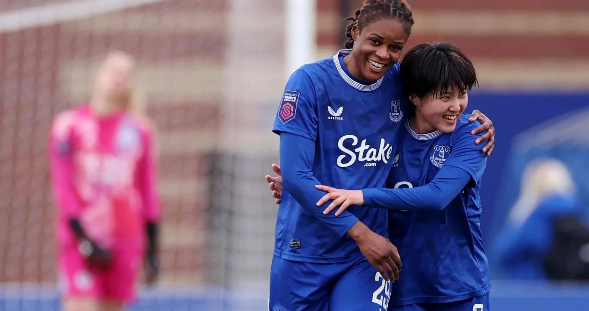Jugadoras del Everton celebrando un gol