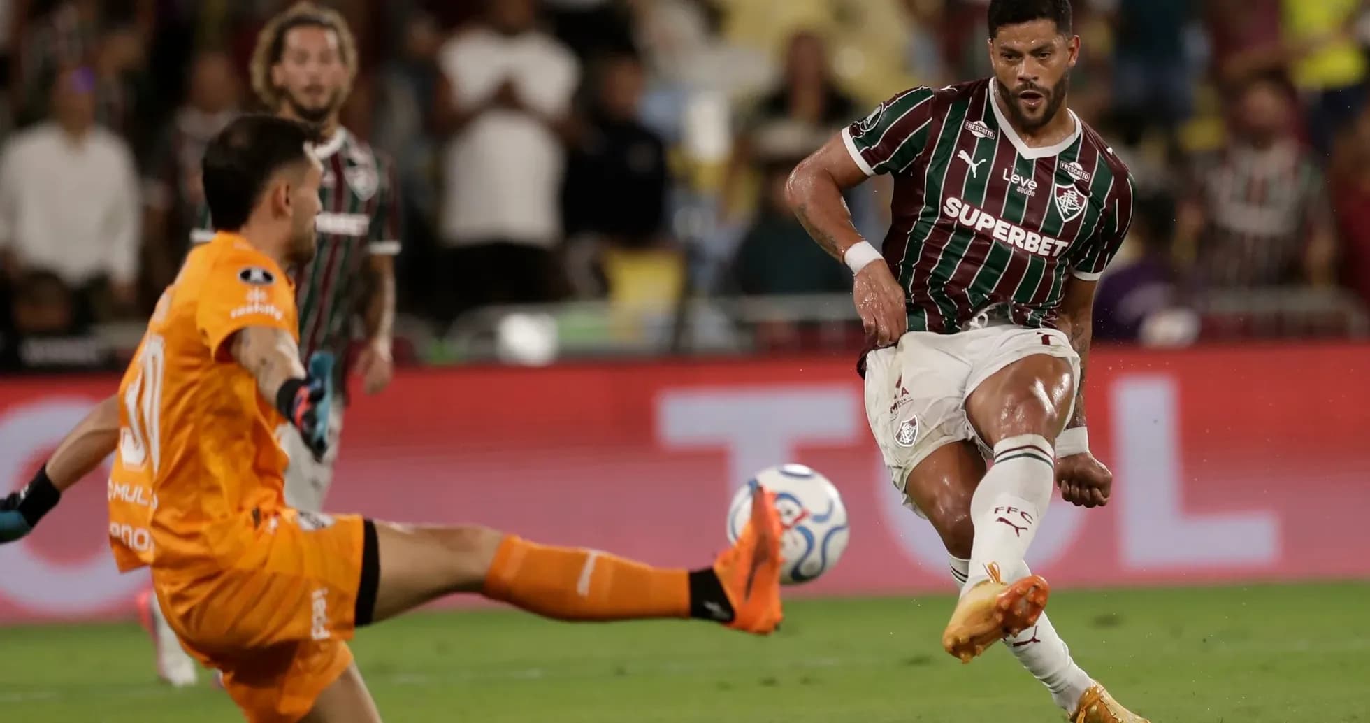 Jugadores de Fluminense en acción durante el partido