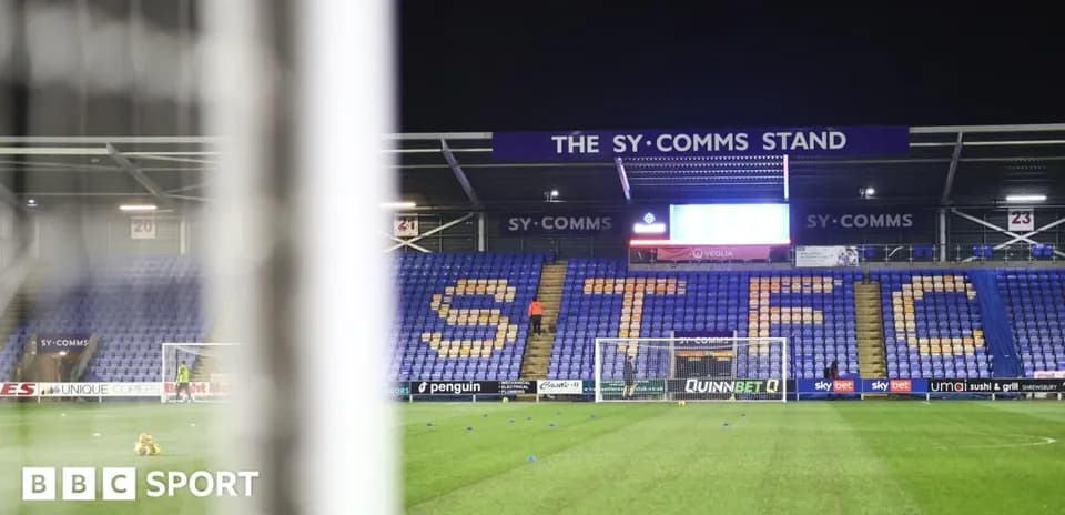 Vista del estadio SY Comms con la palabra STFC